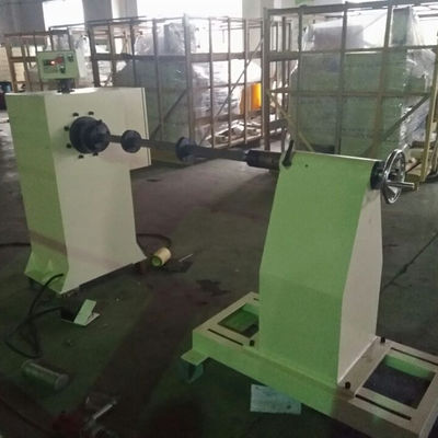 Máquina de enrolamento de bobinas de transformadores de distribuição semiautomática